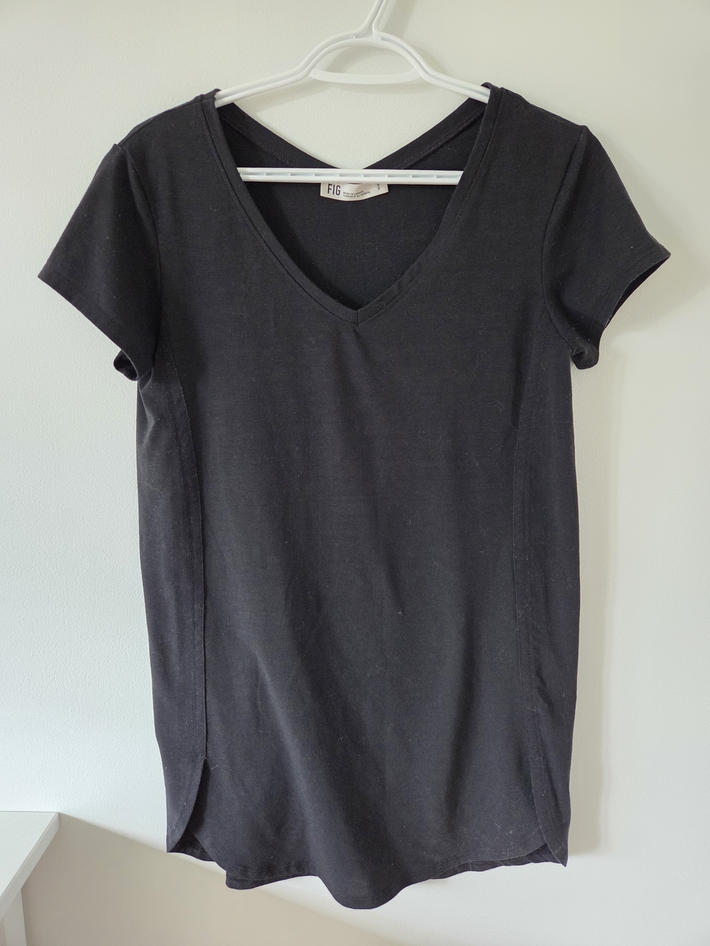 ​FIG Made in Canada Black V-Neck Longline Tunic Tee T-Shirt Small S/P